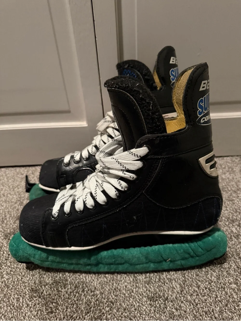 Vintage Bauer Supreme 5000 ice hockey skates size 9